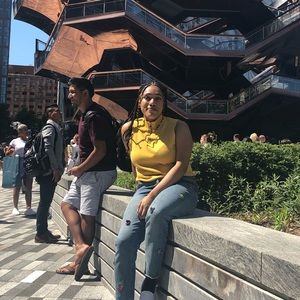 Yellow sweater vest (lightweight w. gold 1/4 zip)